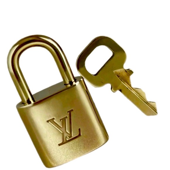 Louis Vuitton Jewelry - Louis Vuitton #309 Lock and Key